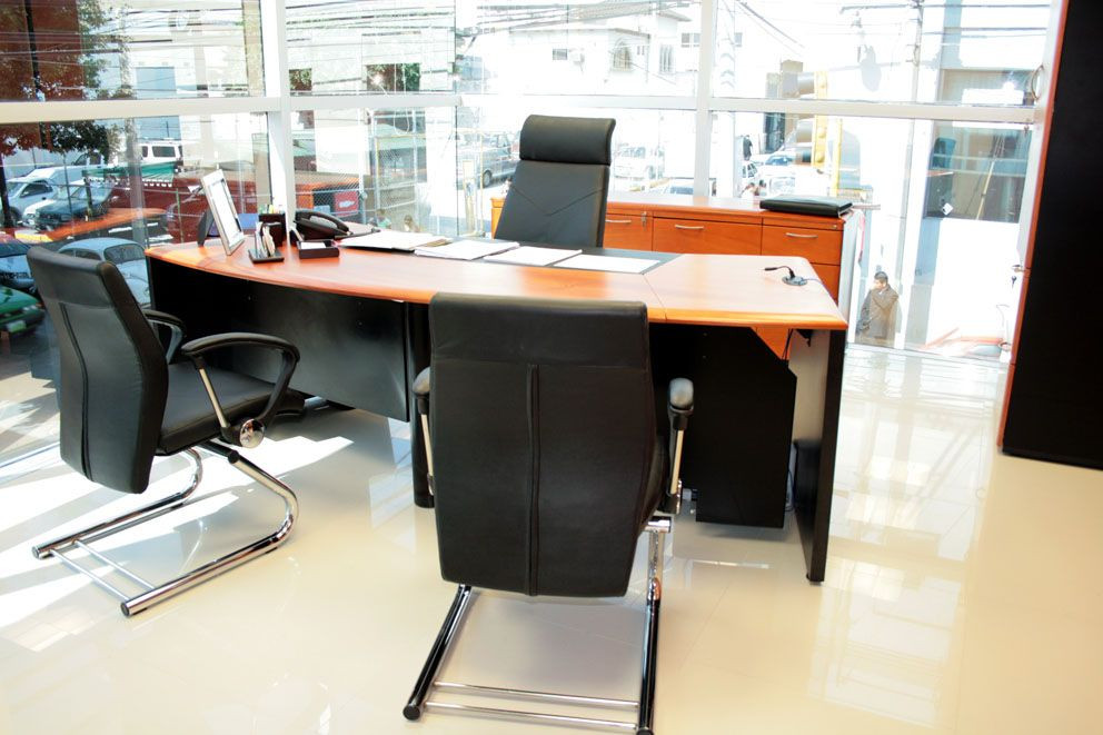 Galería de Escritorio Frontal con Credenza posterior