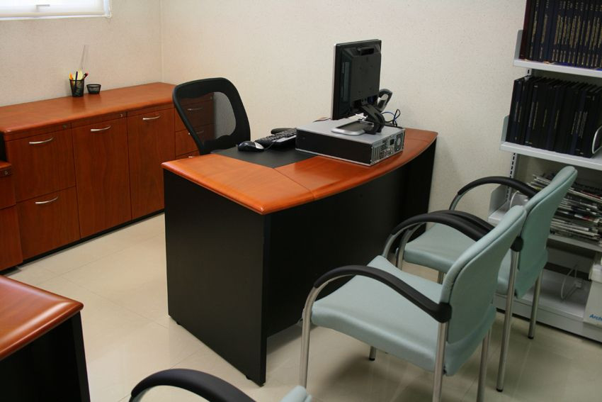 Galería de Escritorio Secretarial y credenza posterior Línea Ancora