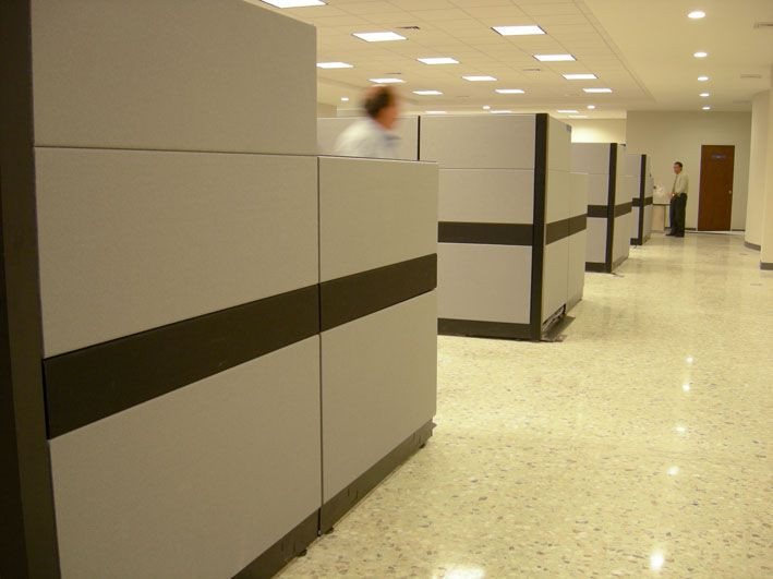 Galería de Módulos de trabajo con panel Stigma con alturas bajas y altas