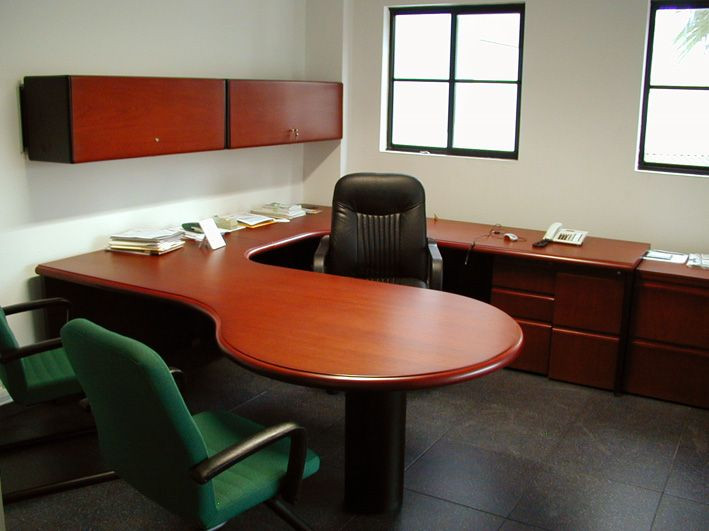 Galería de Estación Ejecutiva en forma de "U",  Peninsular estilo "Gota" Línea Plus